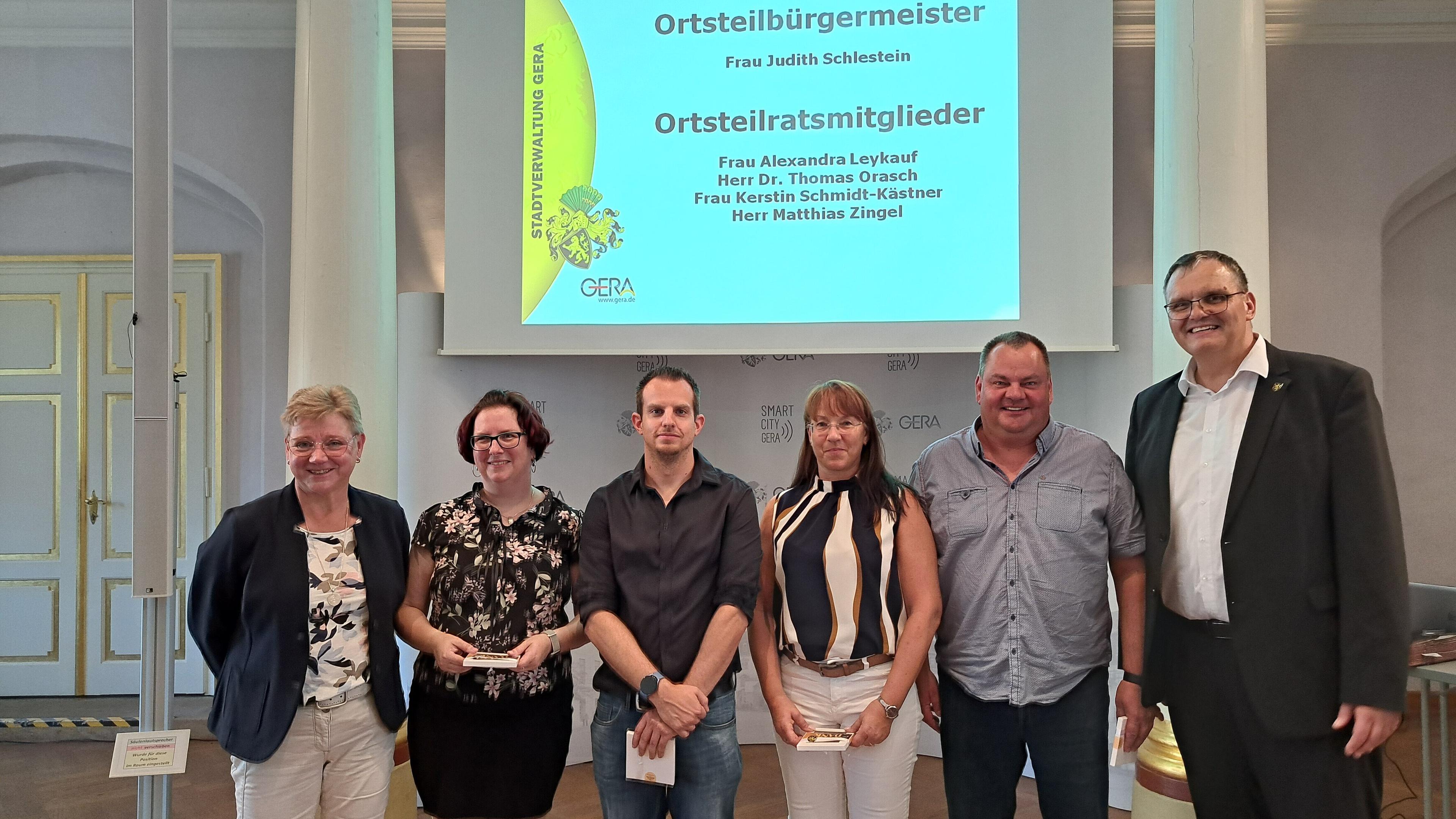 Oberbürgermeister Kurt Dannenberg und die Mitglieder des Ortsteilrats Hermsdorf..