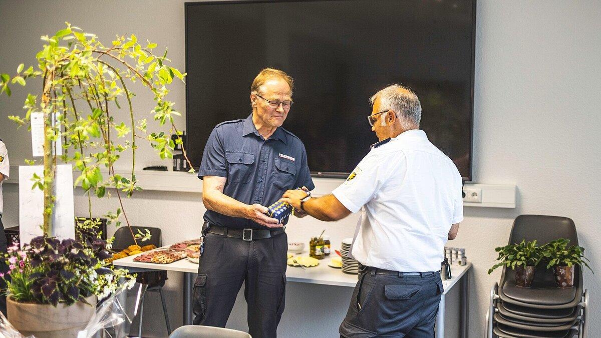 Die Verabschiedung in den Ruhestand im Amt für Brand- und Katastrophenschutz.. © Amt Brand- und Katastrophenschutz