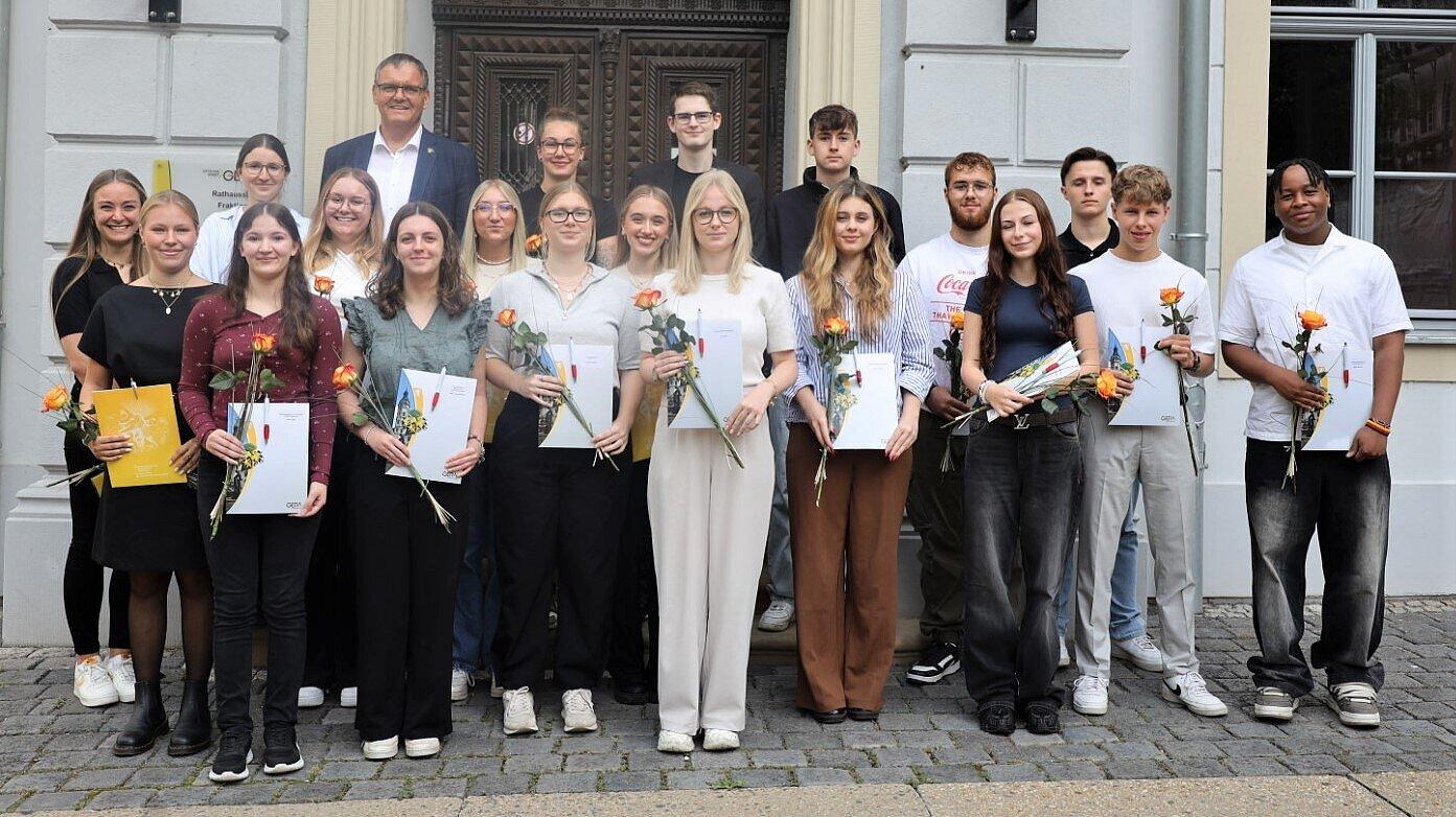 Herzlich Willkommen dem Jahrgang 2025 in der Stadtverwaltung Gera. © Stadt Gera