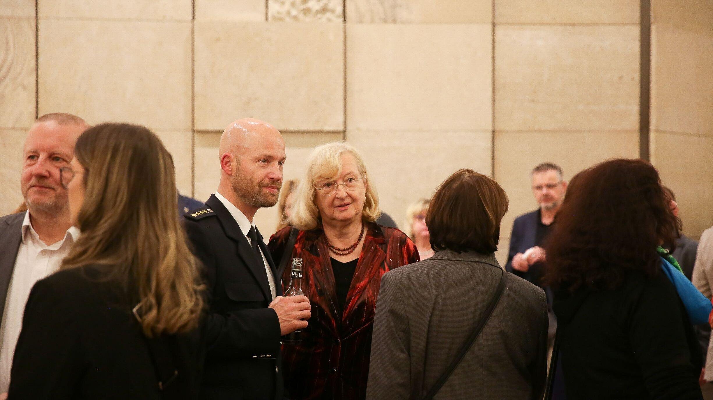 undefined. © Sandra Albert. © Sandra Albert