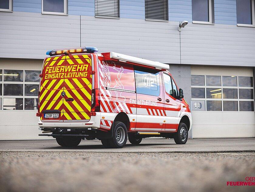 Hinteransicht eines Rettungswagens. © Amt für Brand- und Katastrophenschutz