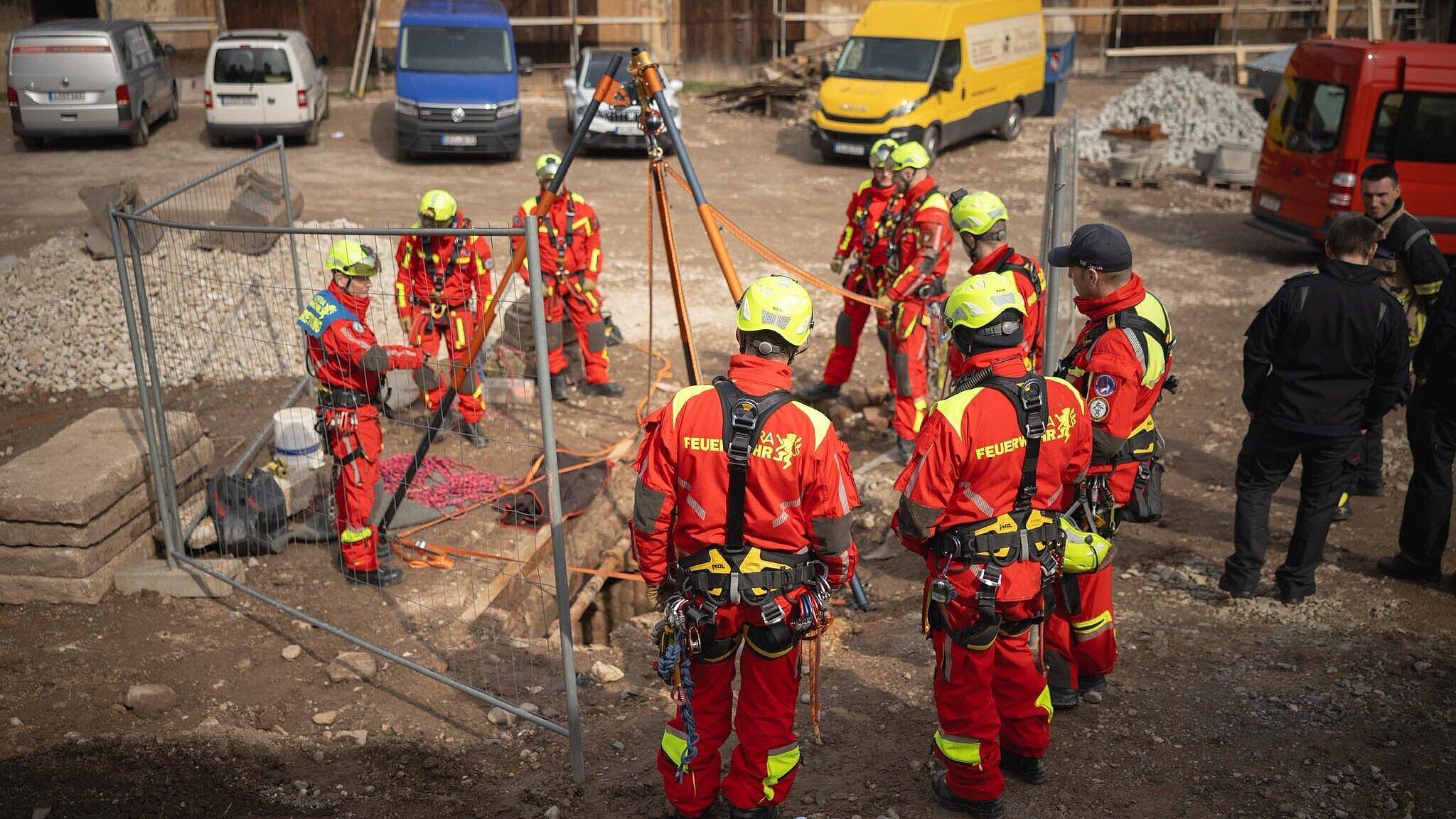 undefined. © Amt für Brand- und Katastrophenschutz. © Amt für Brand- und Katastrophenschutz