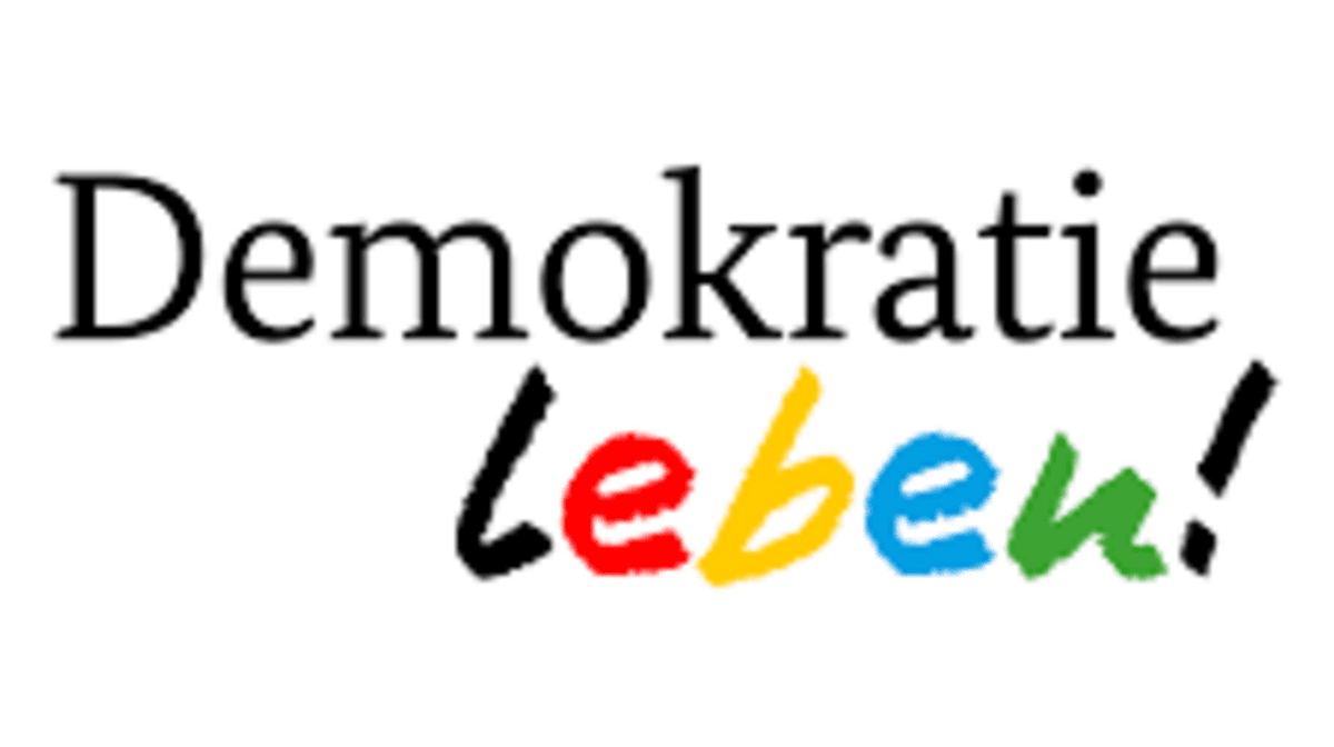Demokratie leben geschrieben. © Bundesministerium für Familie, Senioren, Frauen und Jugend