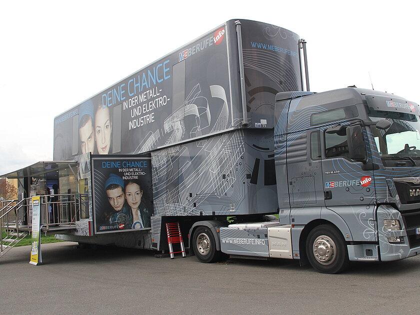 InfoTruck der Metall- und Elektro-Industrie