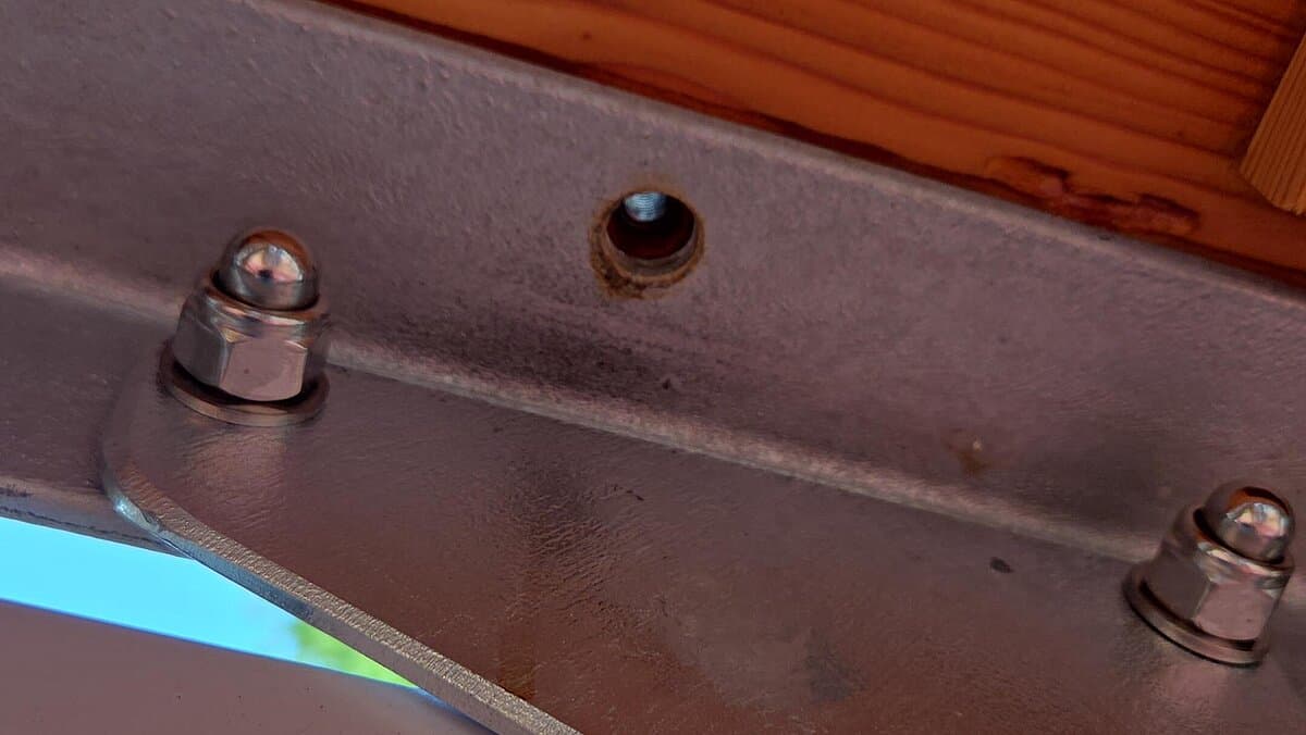 gelöste Schrauben am Spielgerät. © Stadt Gera