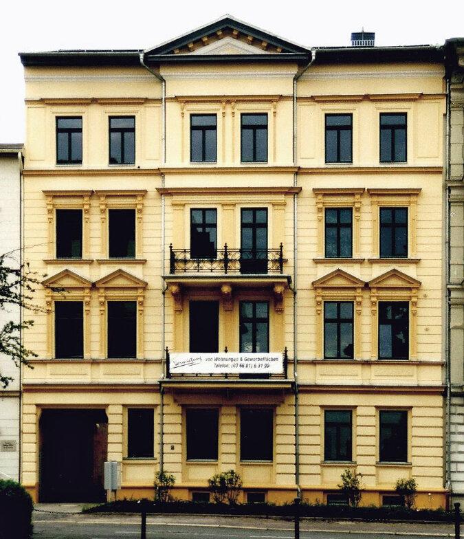 Ein Gebäude in der Clara Zetkin Straße 6 aus dem Jahr 2002. © Stadt Gera