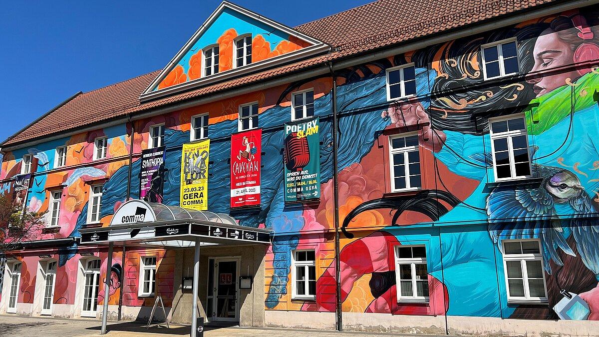 Frontansicht des Comma in Gera