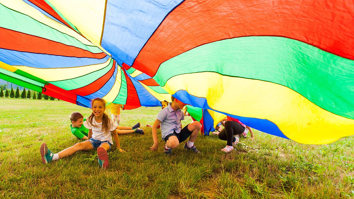 Kinder spielen. © stock.adobe.com