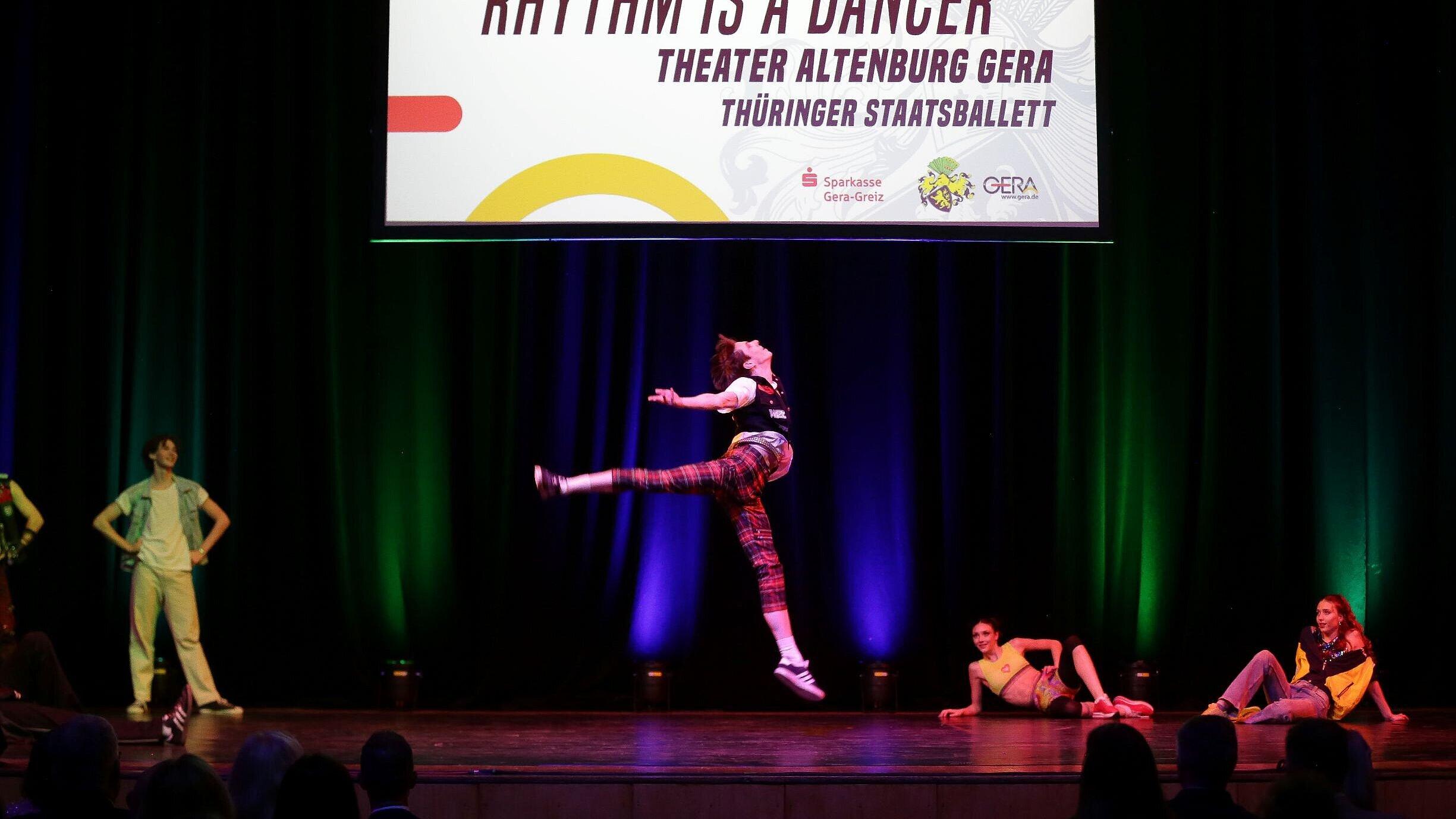 undefined. © Sandra Albert. © Sandra Albert