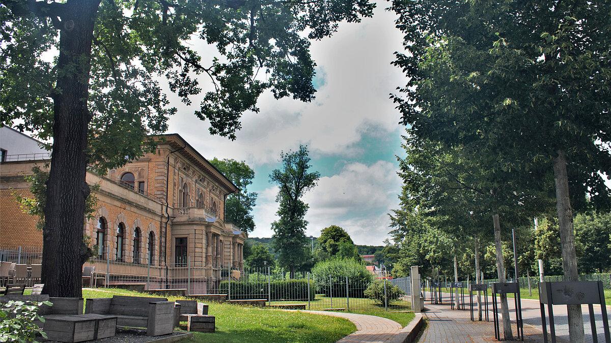 Die Villa Voss befindet sich in der Parkstraße.