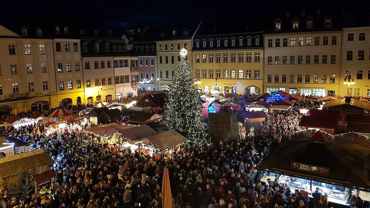 Tausende Menschen waren bei der Eröffnung des Märchenmarktes 2022.. © Stadt Gera