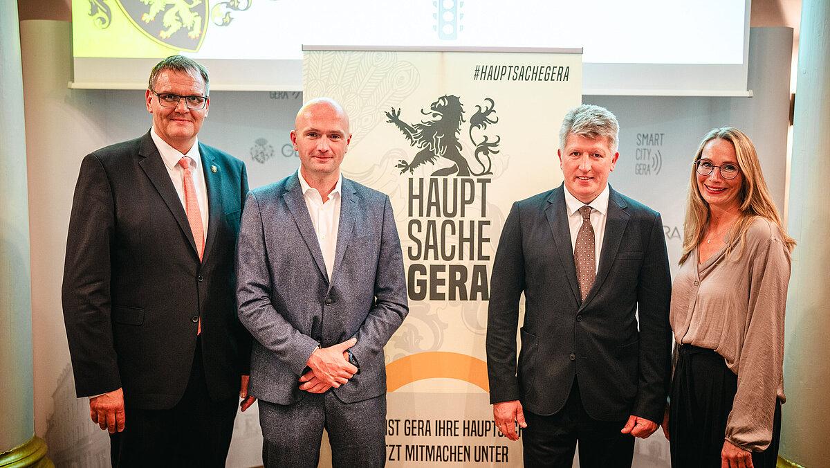 Kurt Dannenberg, Bertram Koch, Thomas Lenk und Sandra Wanzar stehen in einer Reihe. © Tony Matysik
