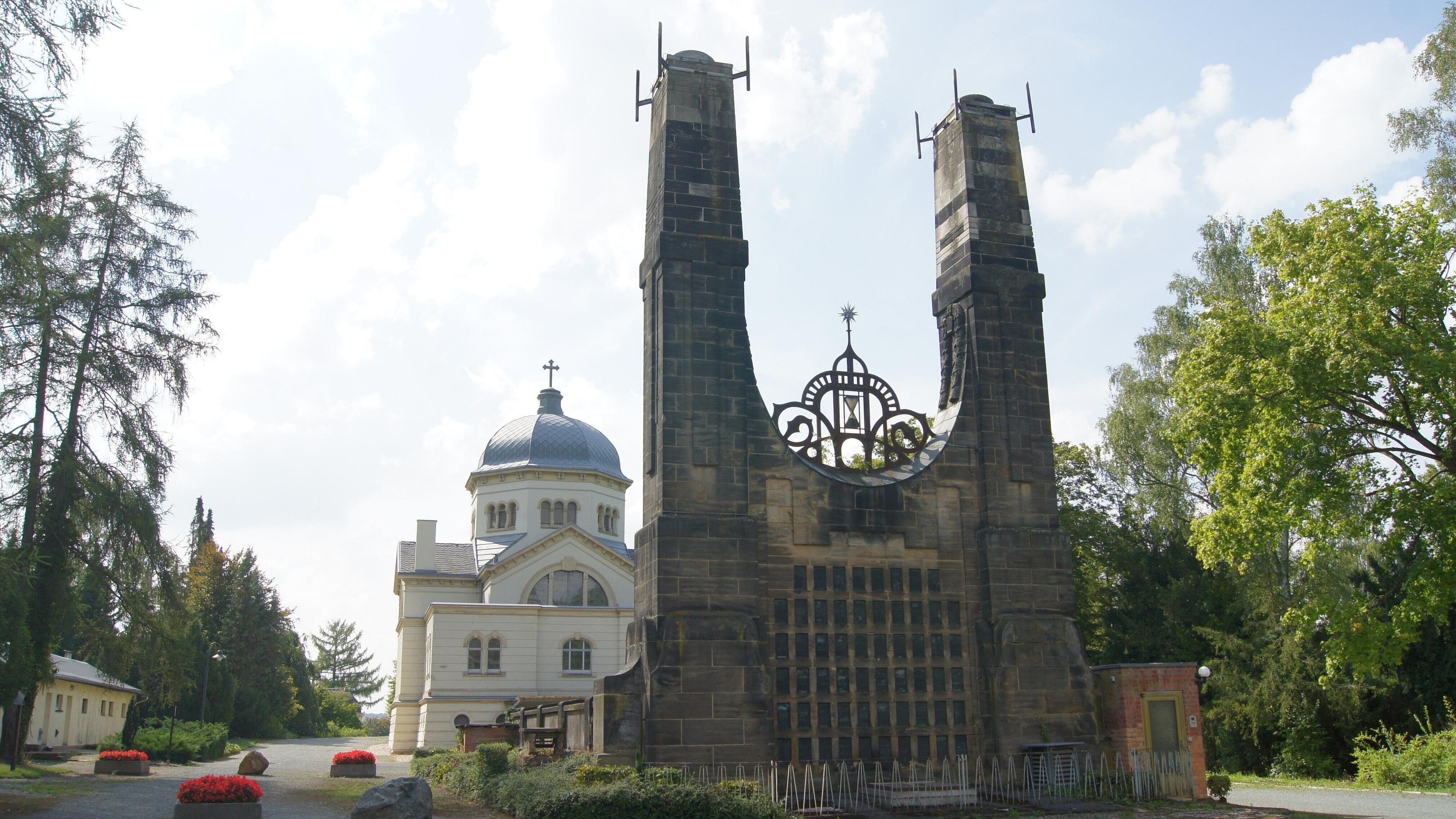 Altes Krematorium mit Feierhalle