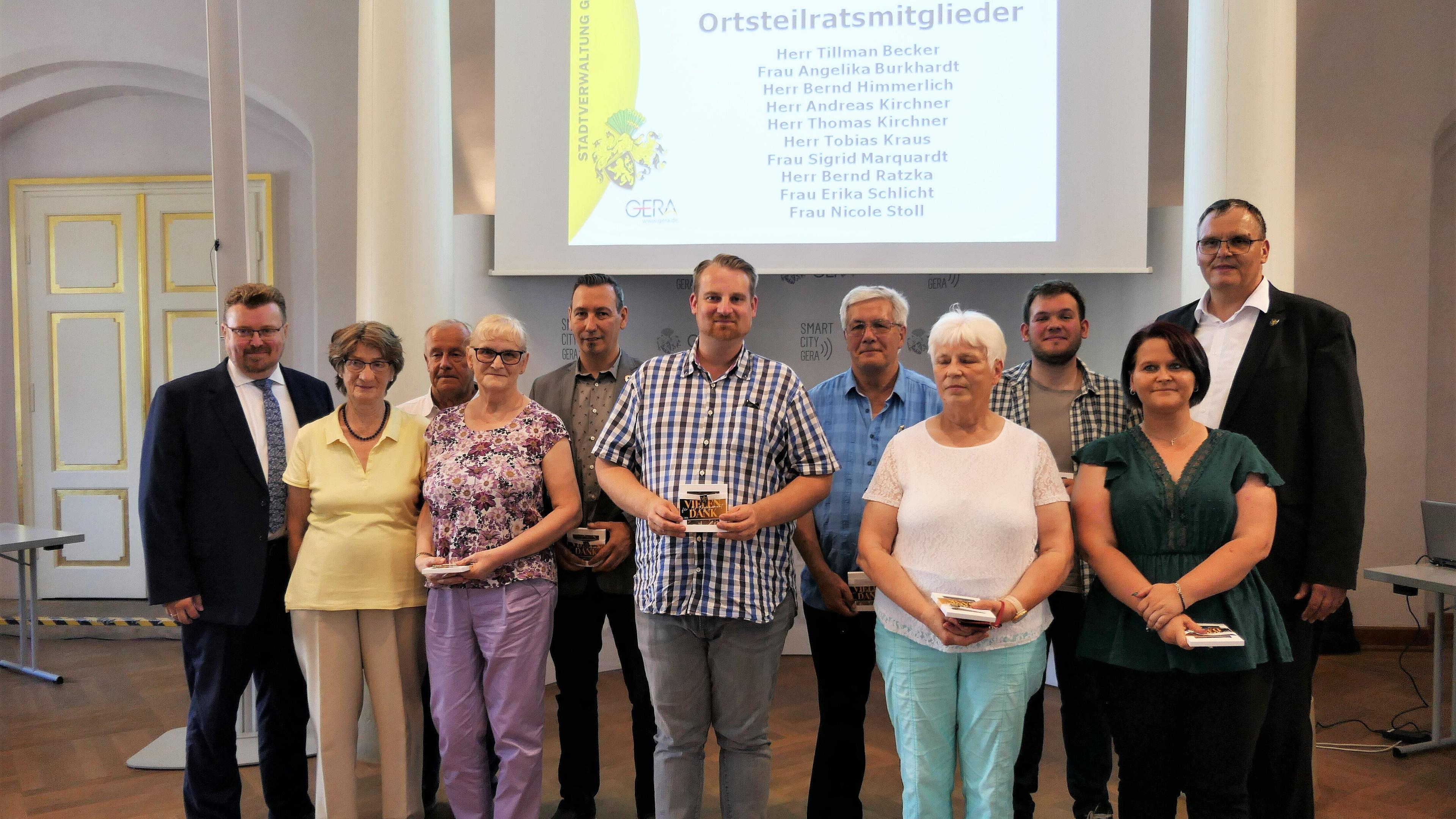 Oberbürgermeister Kurt Dannenberg und die Mitglieder des Ortsteilrats Lusan..