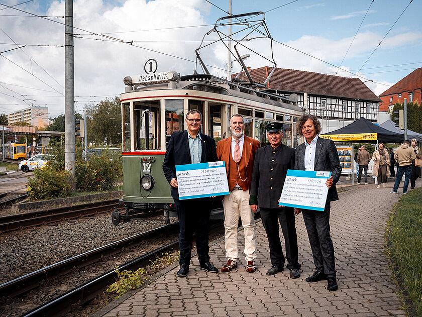 Weiterer Meilenstein für die GVB: Feierliche Übergabe der Zuwendungsbescheide zur Fortführung des Stadtbahnprogramms. © Sebastian Lindner / GVB