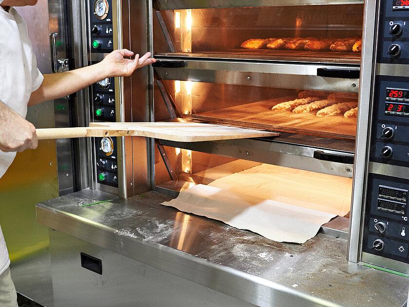 Symbolbild eines Backofens einer Bäckerei. © AdobeStock