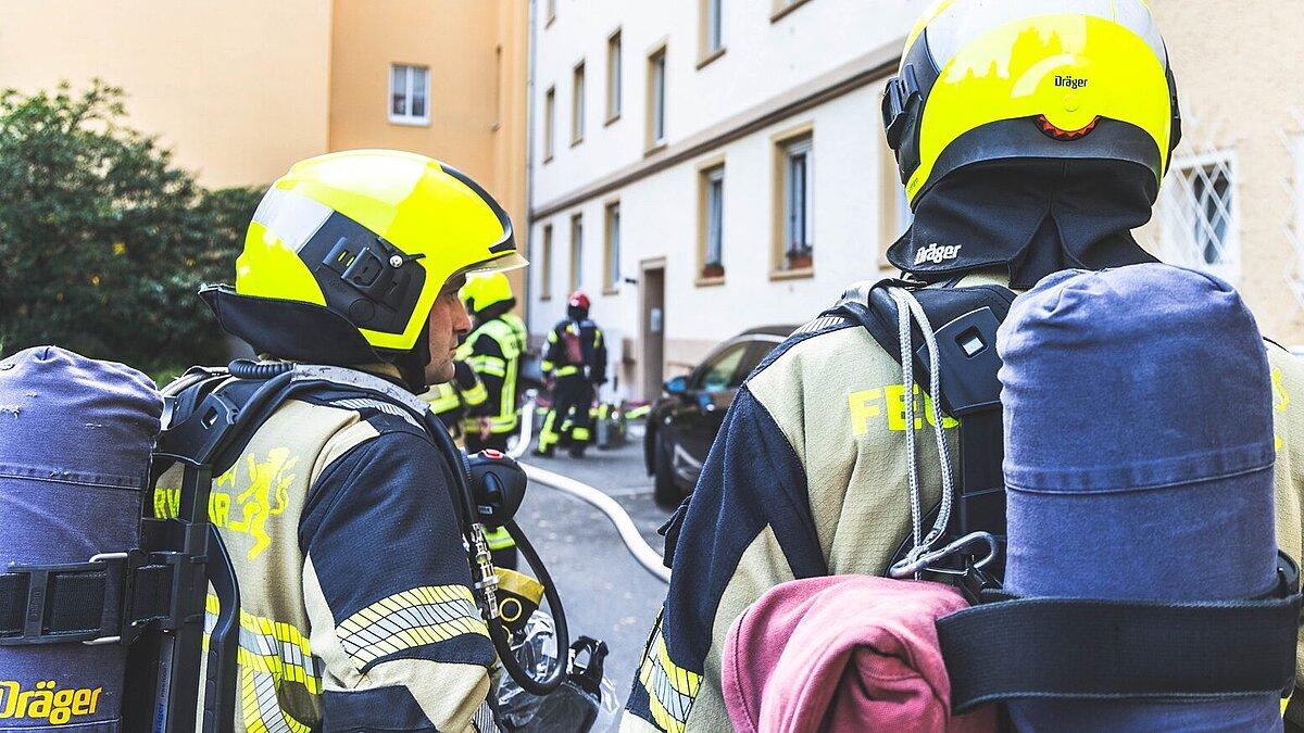 Drei Feuerwehrmänner. © Amt für Brand- und Katastrophenschutz