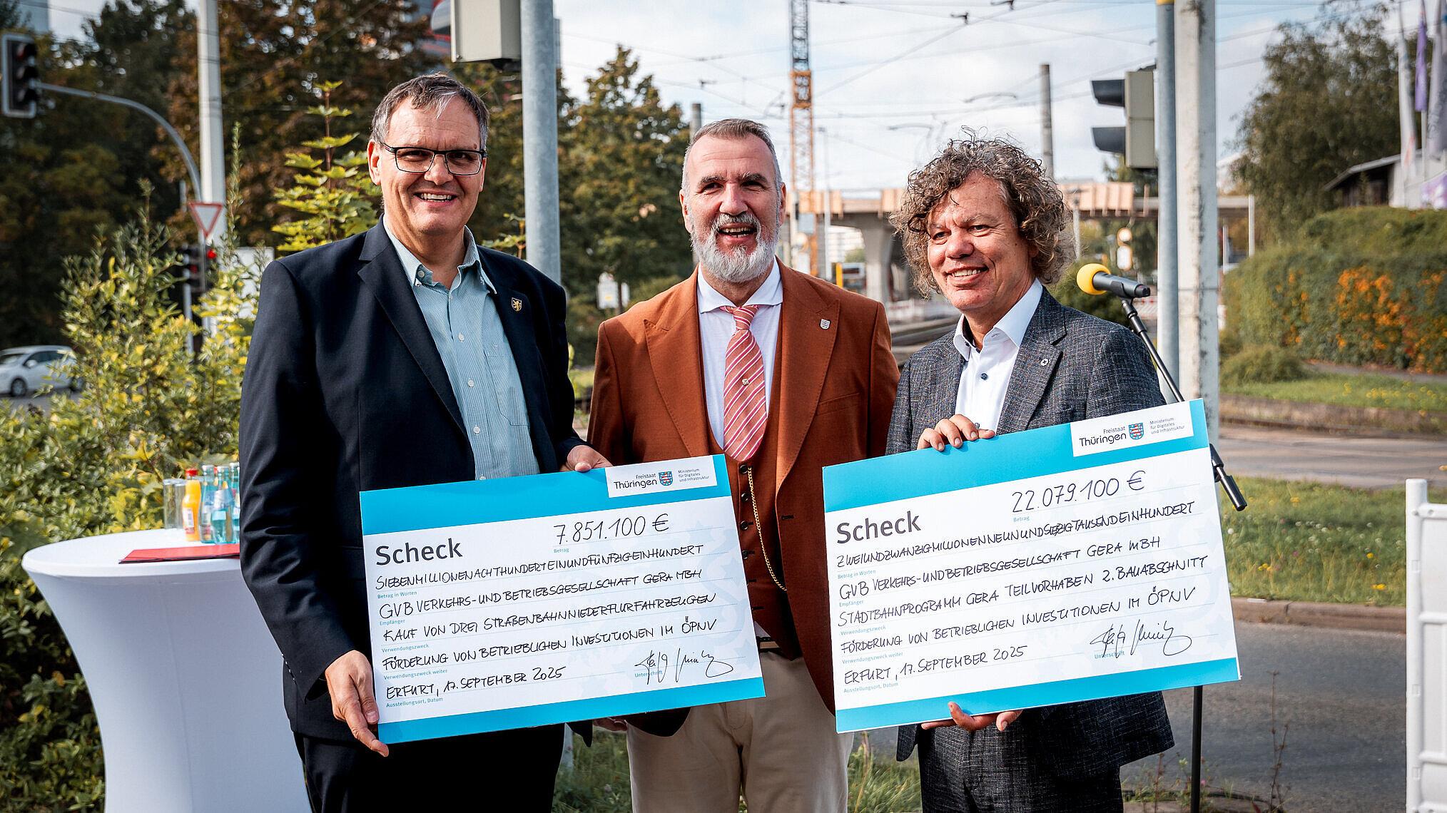 Weiterer Meilenstein für die GVB: Feierliche Übergabe der Zuwendungsbescheide zur Fortführung des Stadtbahnprogramms. © Sebastian Lindner / GVB