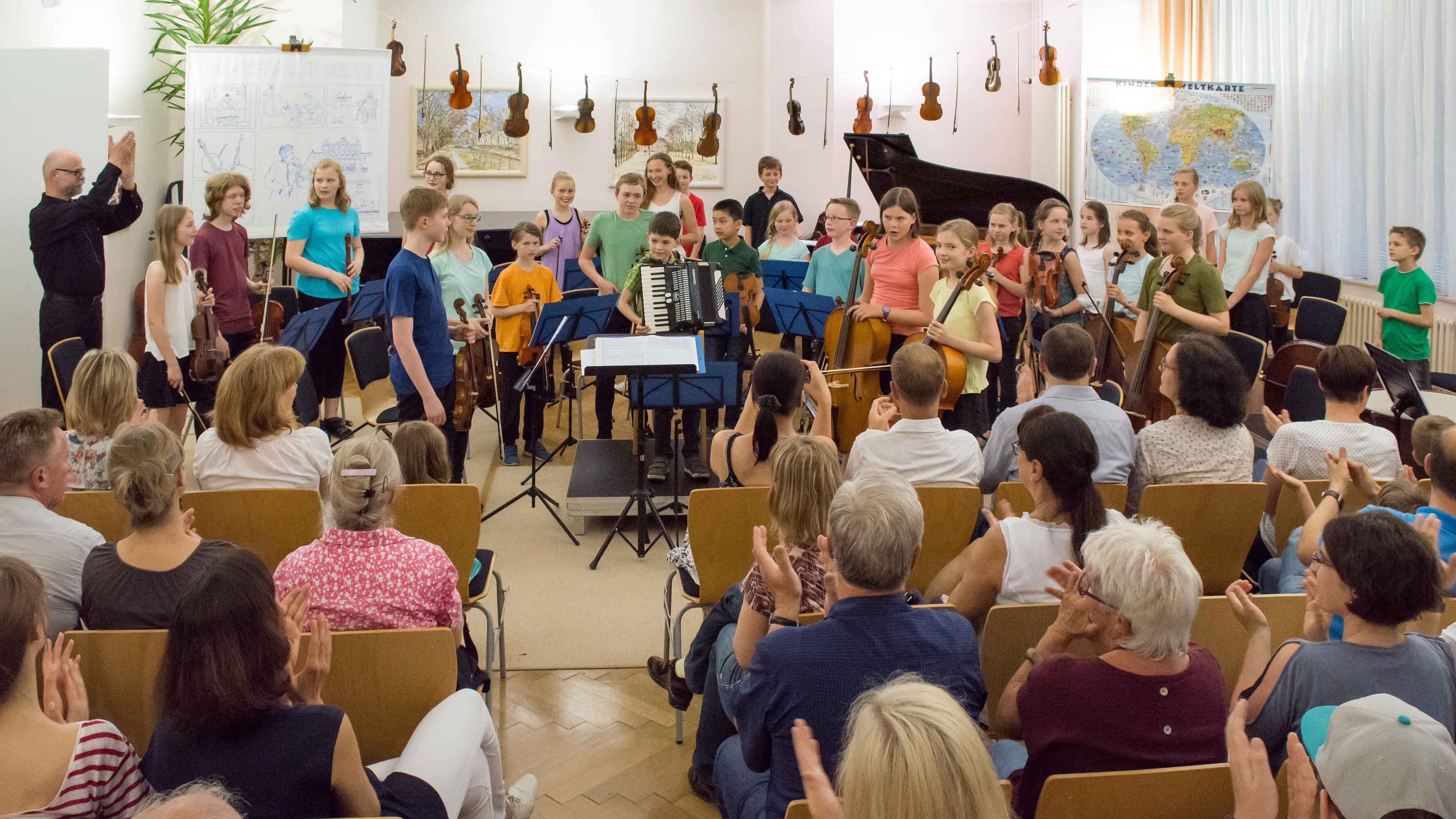 Eine Musikklasse hat einen Auftritt. © Stadt Gera / Gwosdz