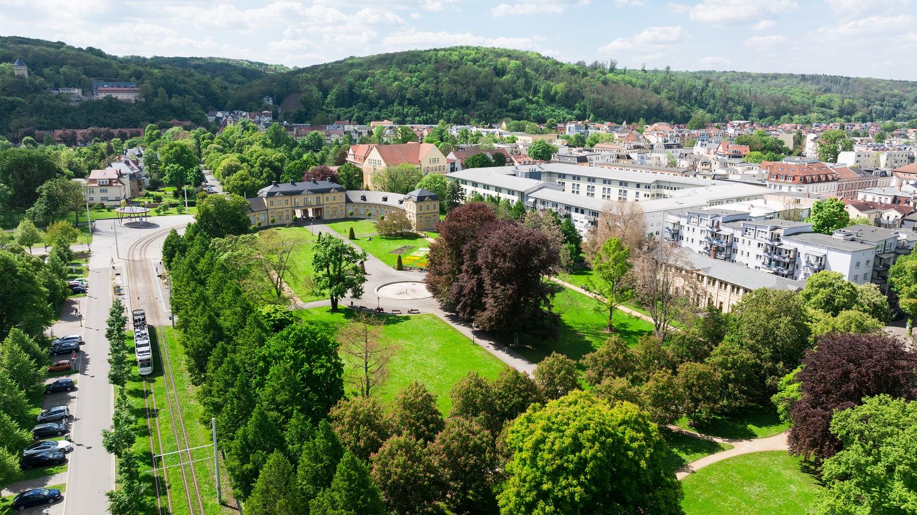 Eine Luftaufnahme des Küchengartens der Orangerie.. © Stadt Gera