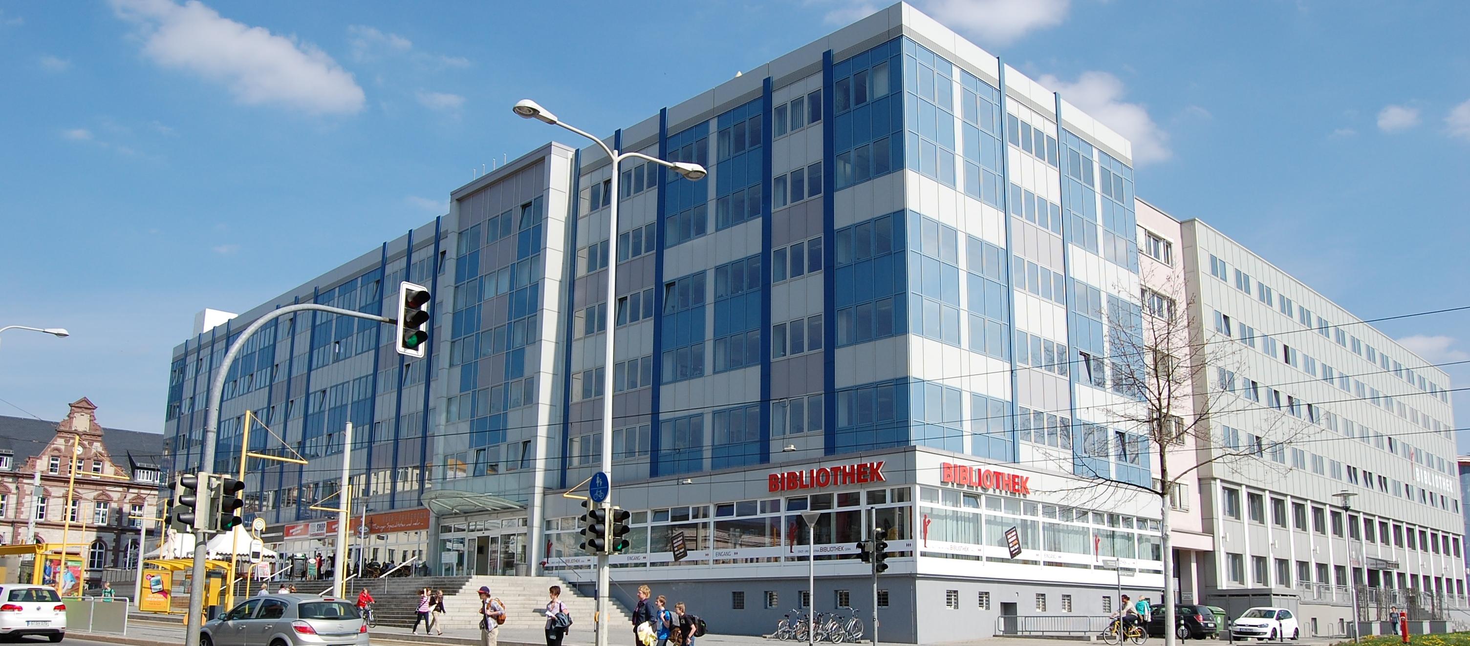 Gebäude der Stadtbibliothek von außen. © Stadt Gera