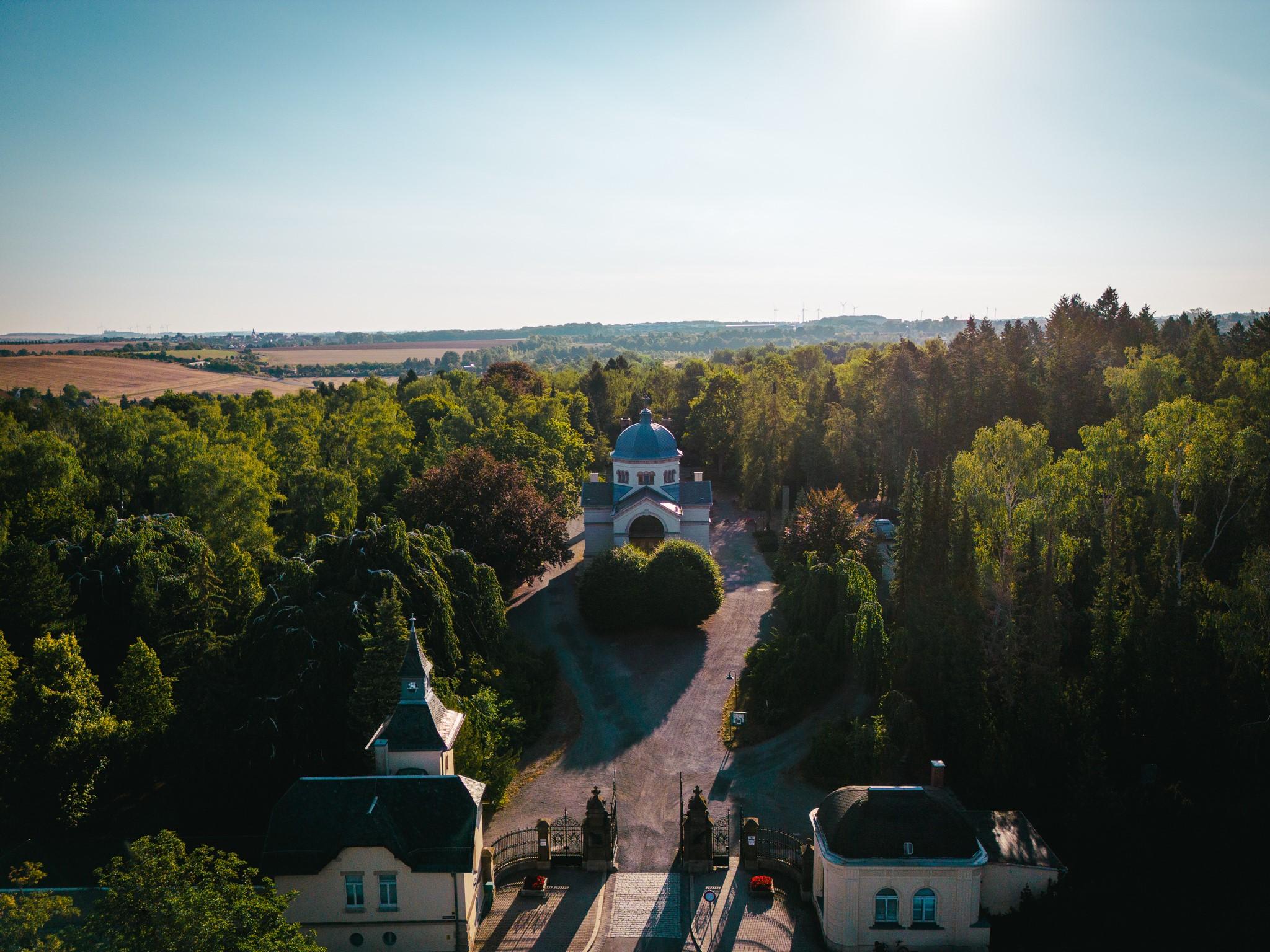 Luftaufnahme vom Ostfriedhof. © Tony Matysik