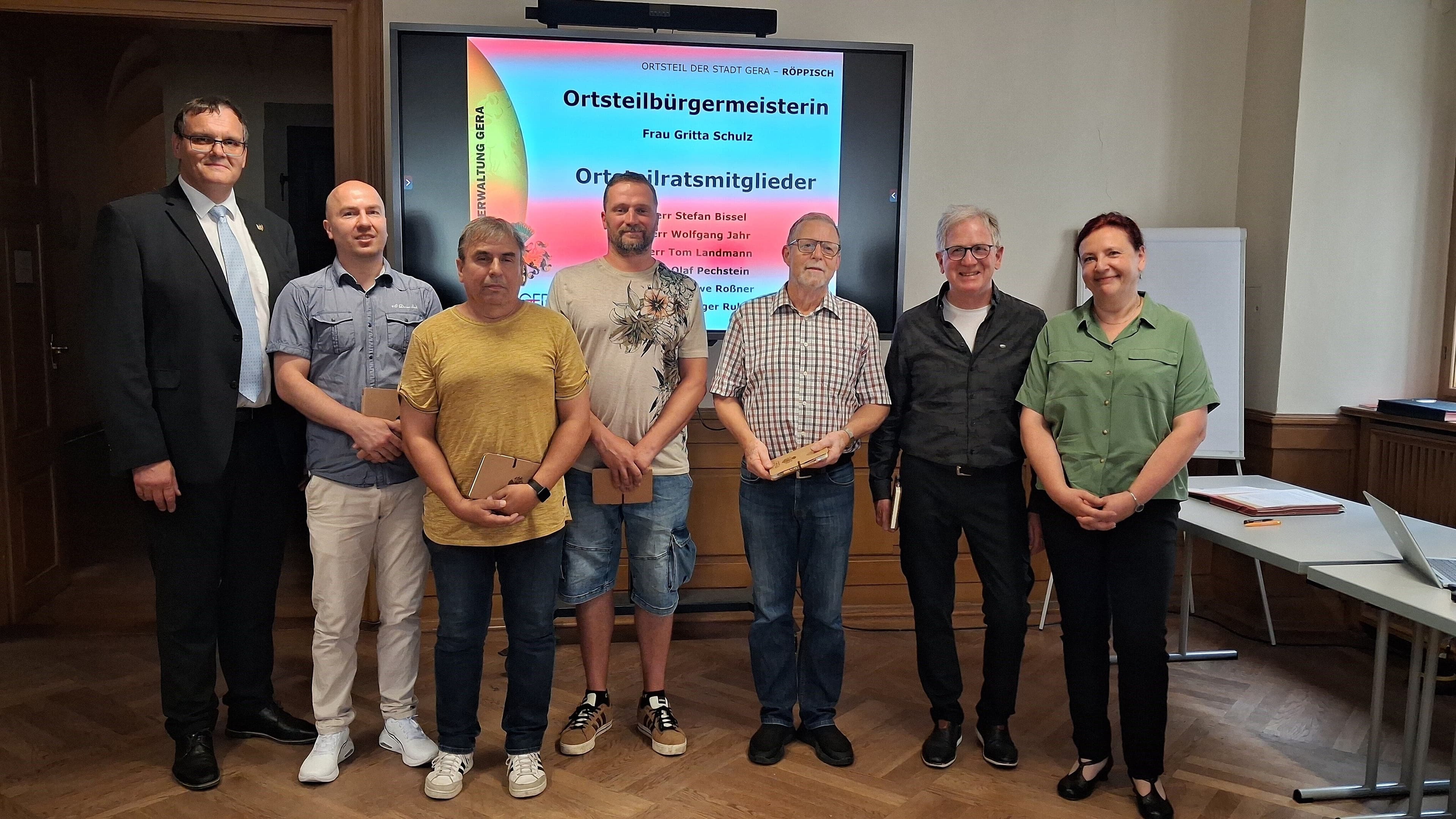 Oberbürgermeister mit Ortsteilrat Röppisch zur Verpflichtungsveranstaltung am 01.07.2026 im Rathaus. © C. Steinhäußer
