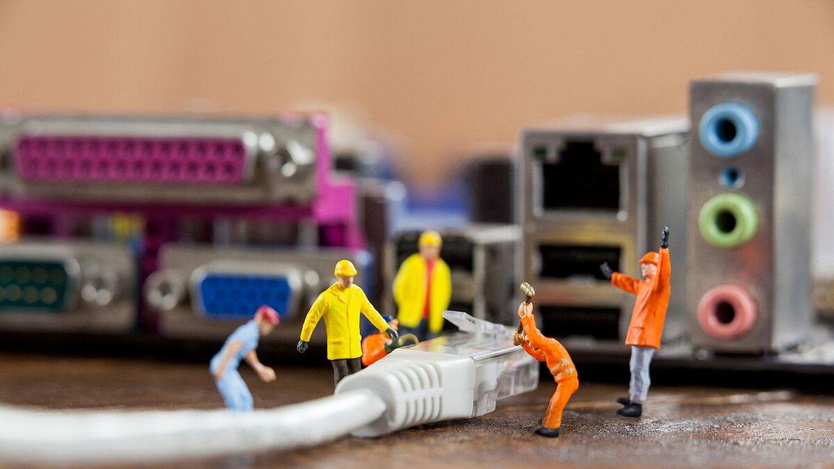 . © awesomecontent @freepik