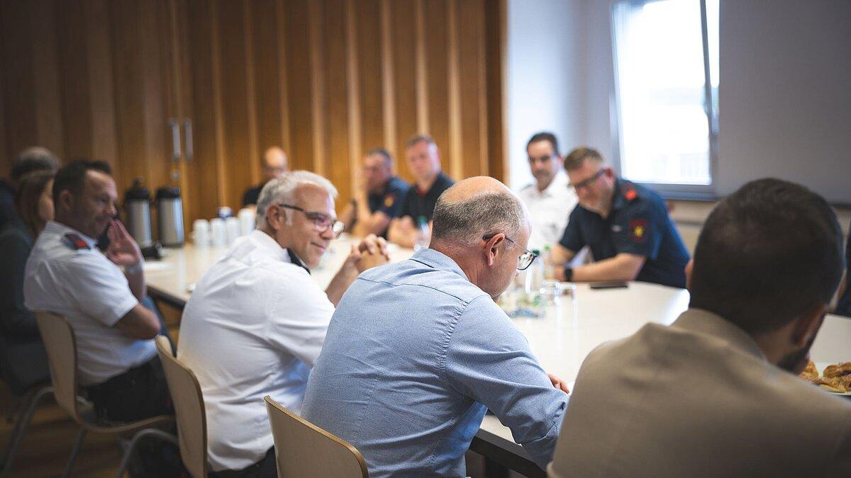 Innenstaatssekretär Norman Müller mit Amtsleiter Thilo Schütz. © Amt für Brand- und Katastrophenschutz