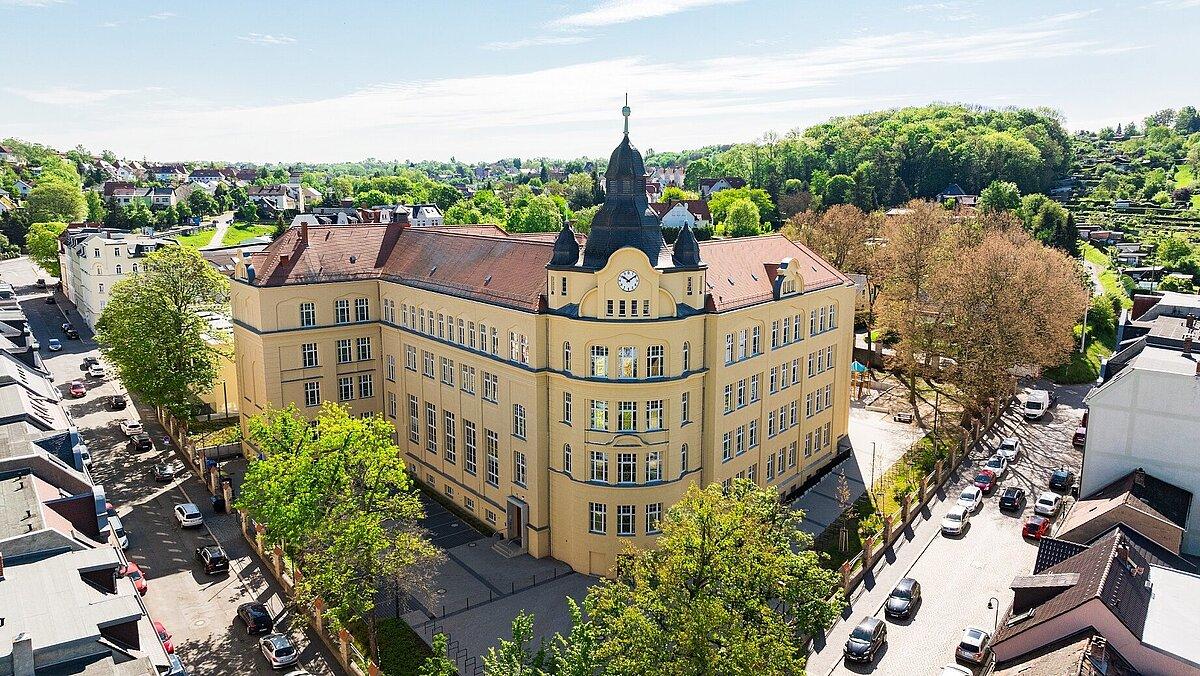 Luftaufnahme einer Schule. © Stadt Gera