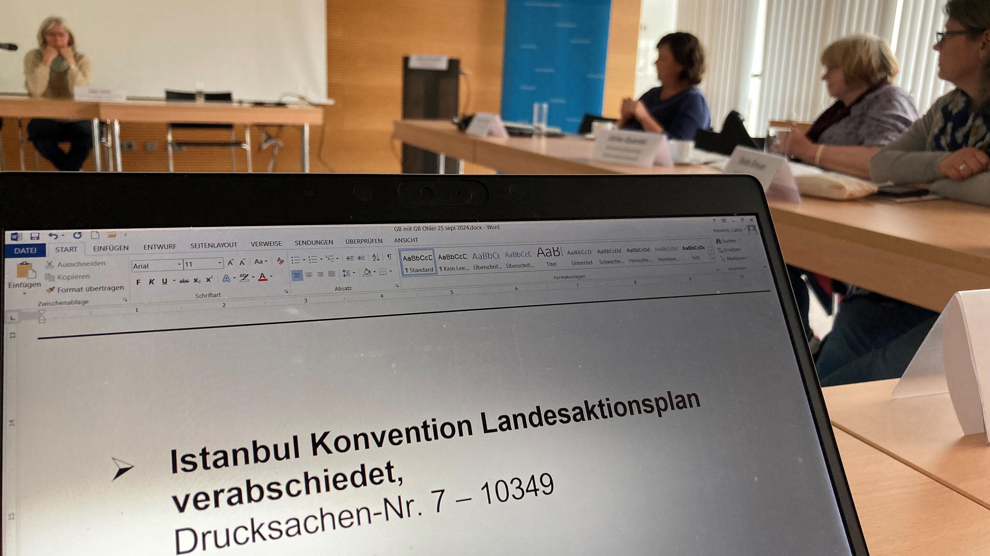 Personen in einem Meeting. © Stadt Gera