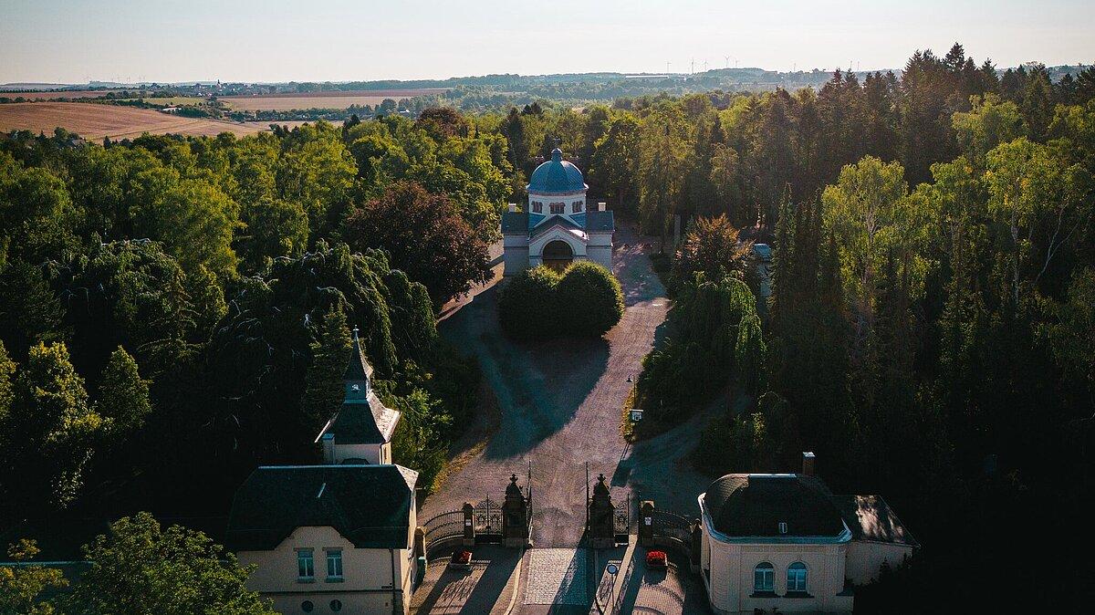 Der Ostfriedhof befindet sich im Geraer Stadtteil Leumnitz.