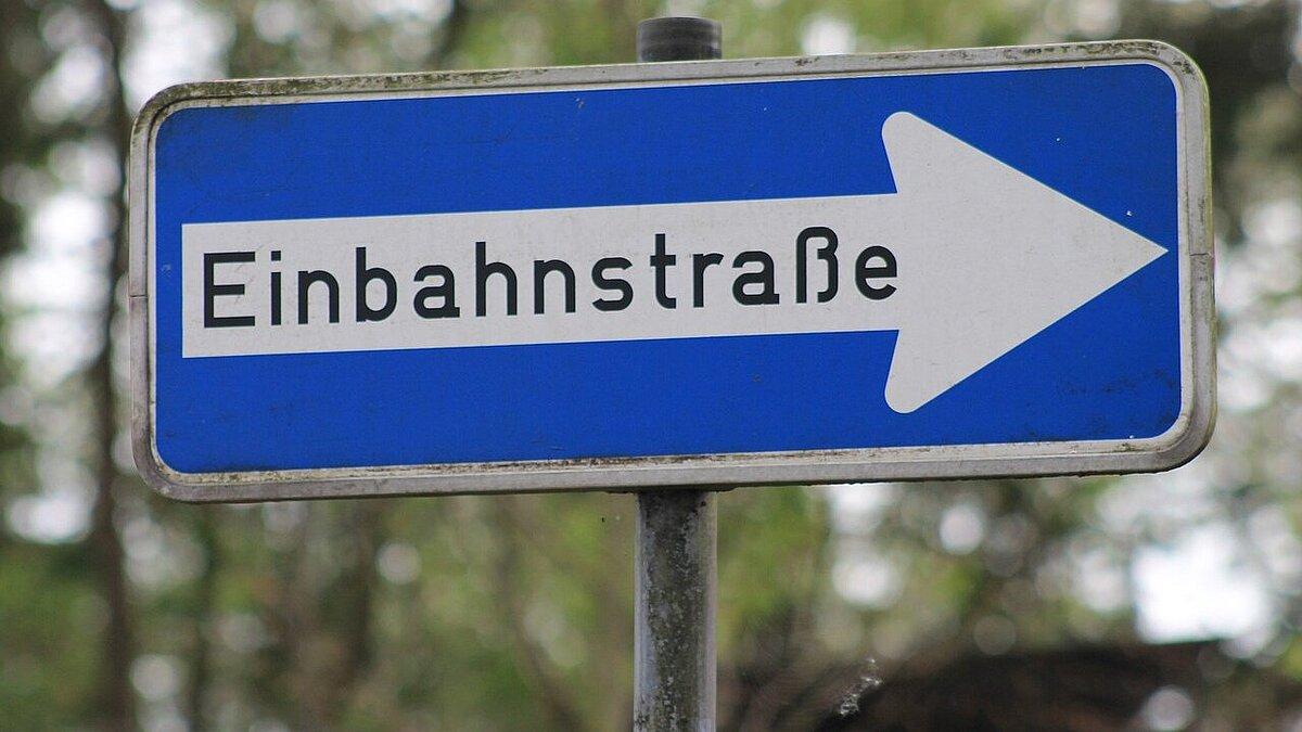 Ein Einbahnstraßen-Schild. © Pixabay