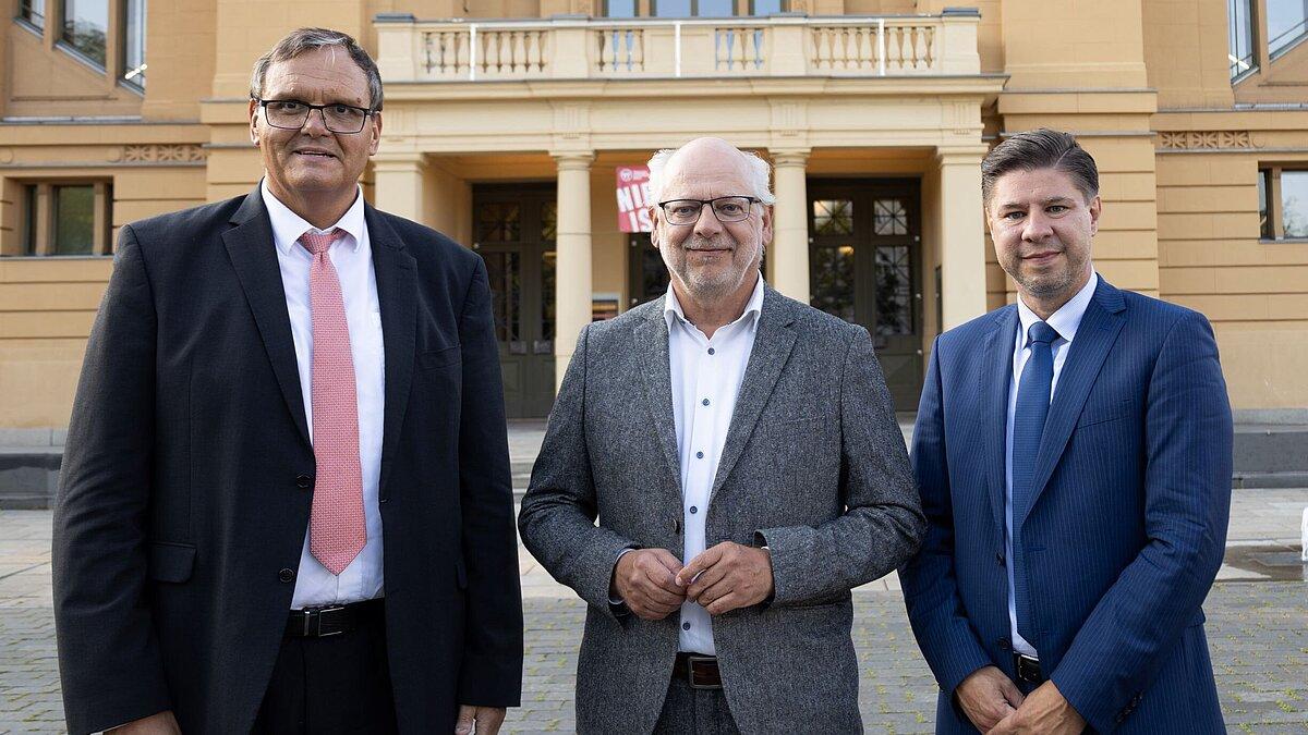 Oberbürgermeister Kurt Dannenberg zusammen mit Kay Kuntze und Carsten Pettig. © Stadt Gera