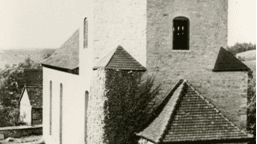 Die Kirche von Thränitz; Aufnahme aus den achtziger Jahren (aus der Ausstellung zur 750-Jahr-Feier). © unbekannt