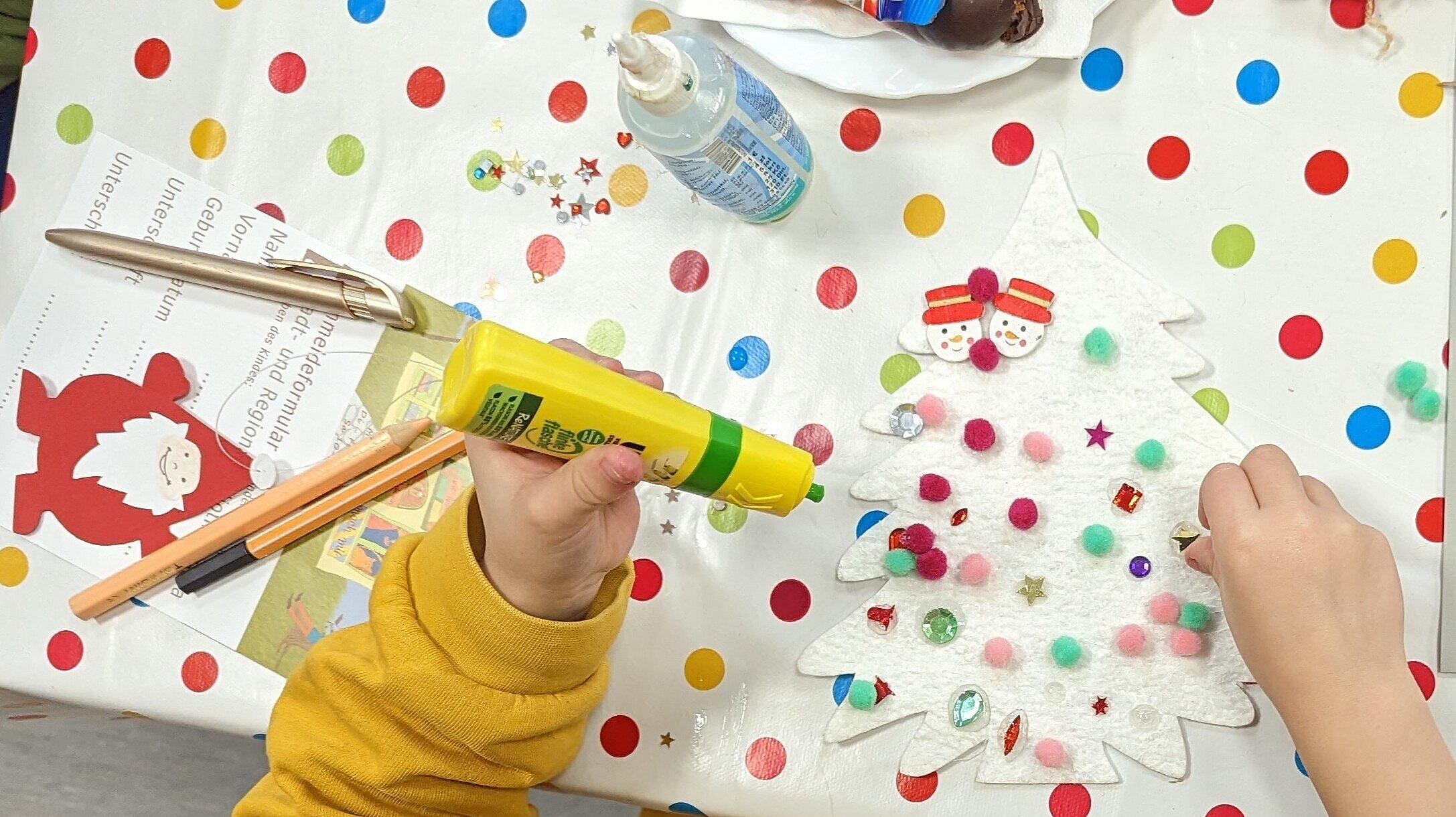 Weihnachtsbasteleien für Kleine und Große. © Stadt Gera