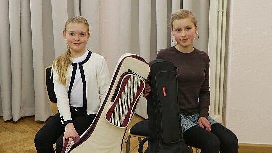 Gitarrenduo Emilie Schleht und Elea Tetem. © Thomas Sehnert
