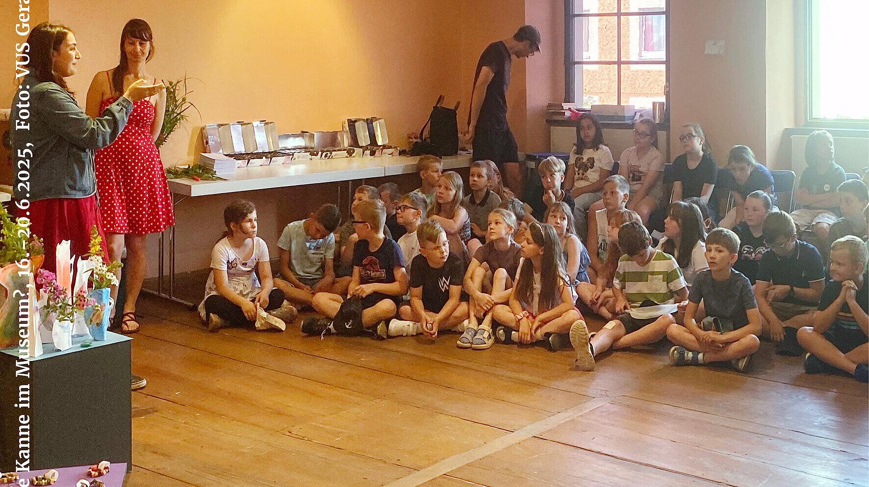 undefined. © VuS. © VuS