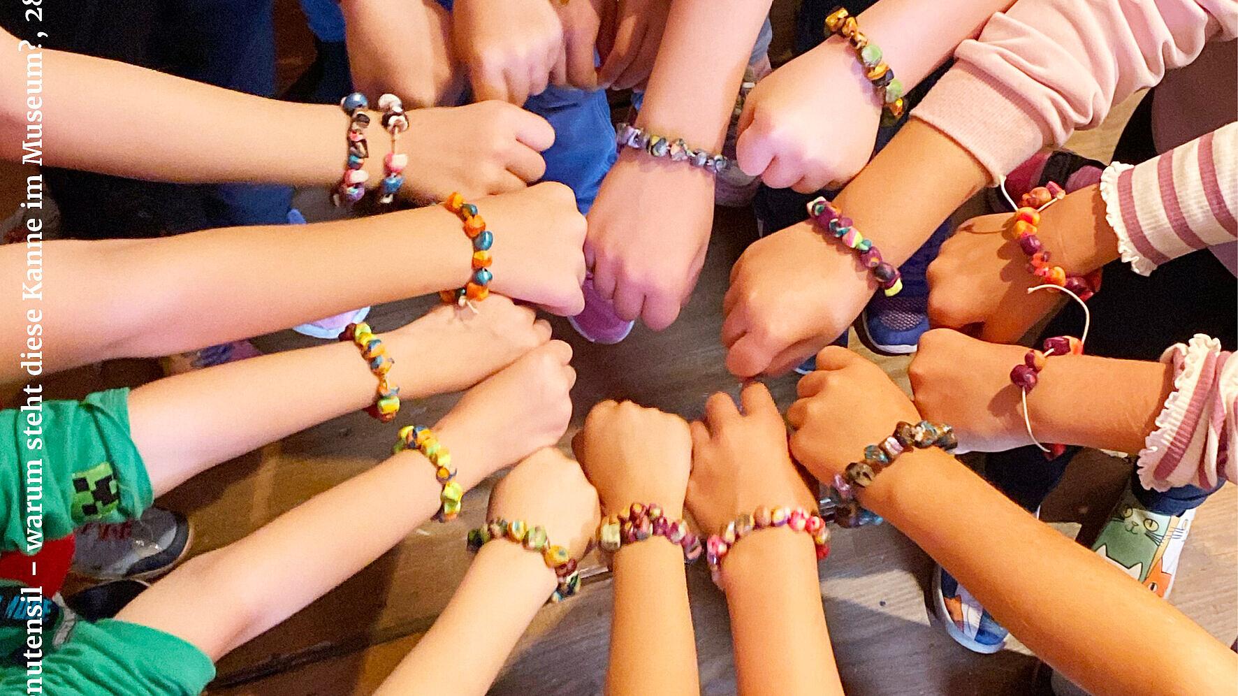 undefined. © VuS. © VuS