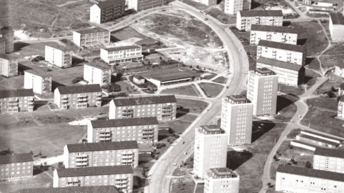Die DDR Architektur am Hang..
