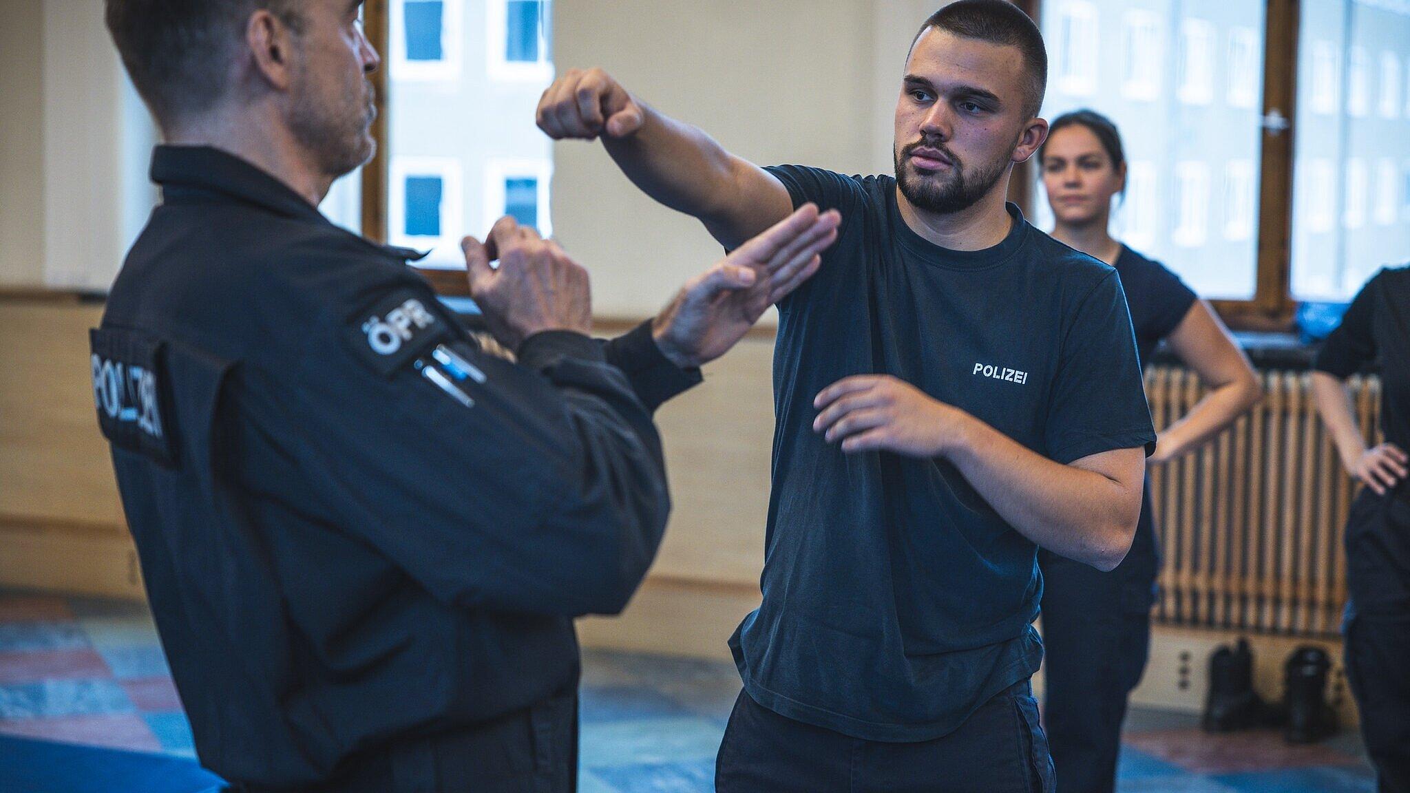 undefined. © Amt für Brand- und Katastrophenschutz. © Amt für Brand- und Katastrophenschutz