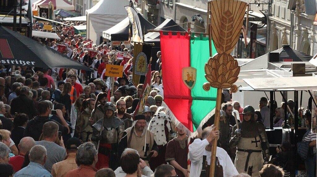 Höhlerfestumzug durch die Innenstadt Geras. © Wolfgang Hesse