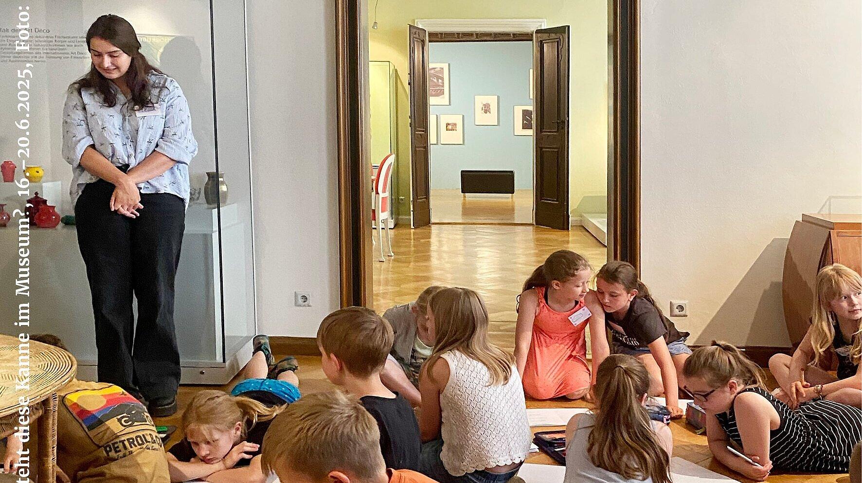 undefined. © VuS. © VuS