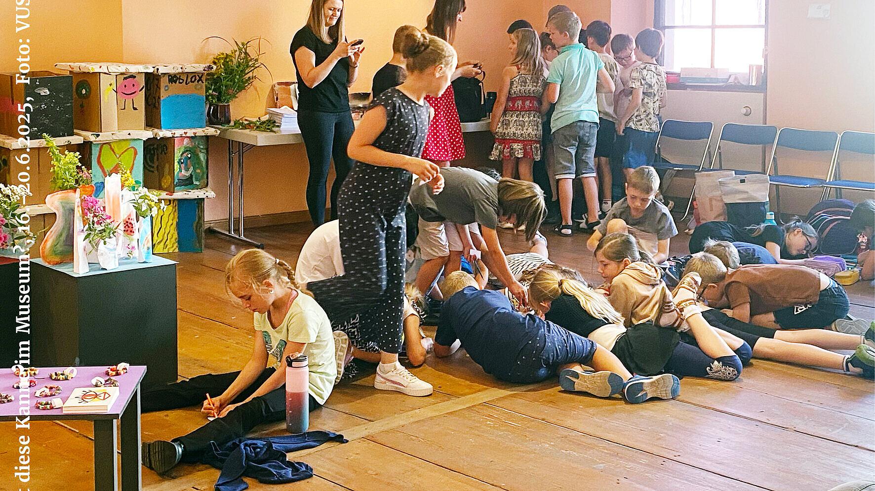 undefined. © VuS. © VuS