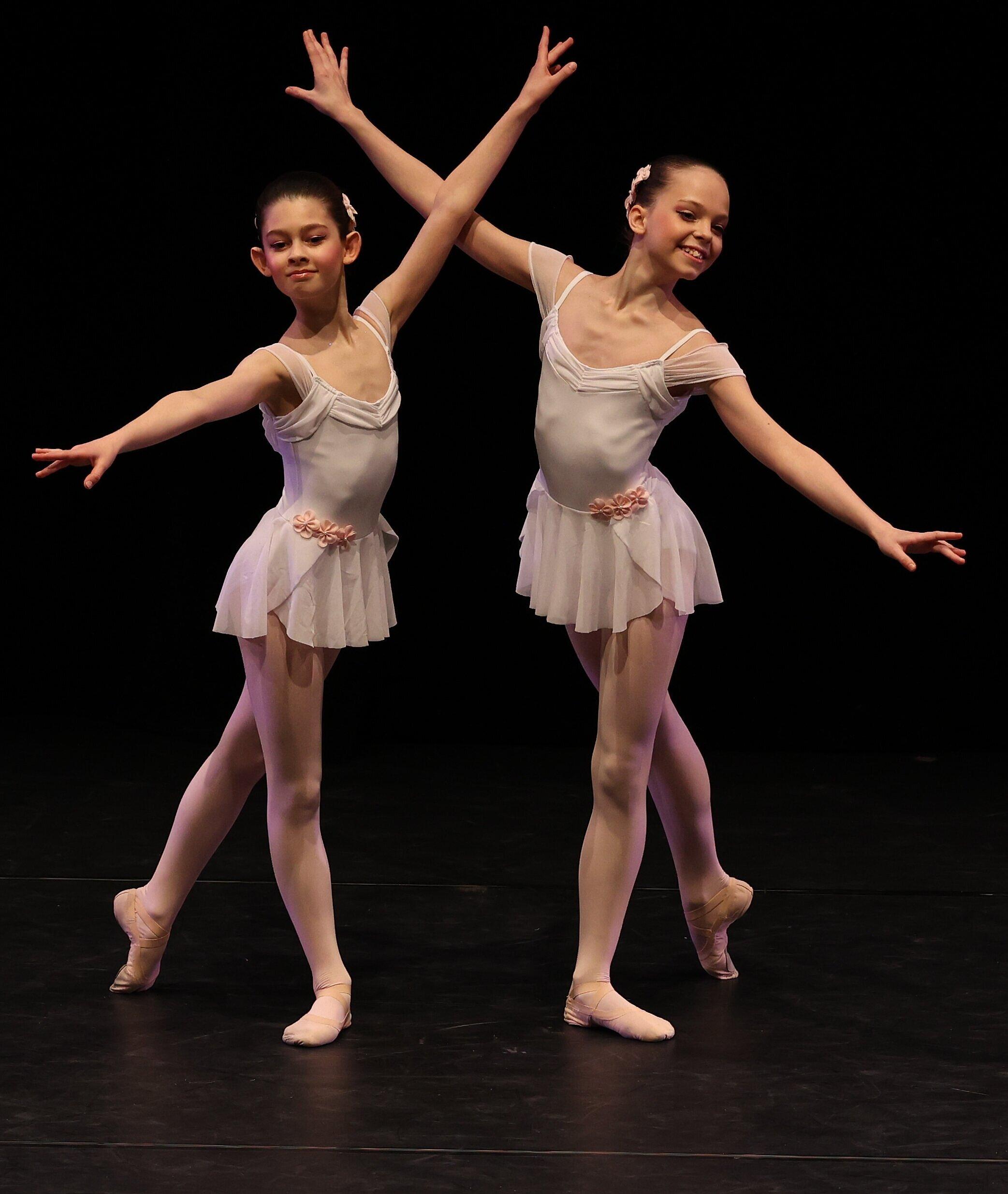 Angelina Silagin (links) und Veronika Sheka (rechts). © privat