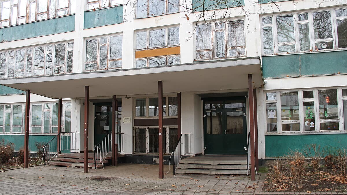 Haupteingang 4. Regelschule. © Stadt Gera