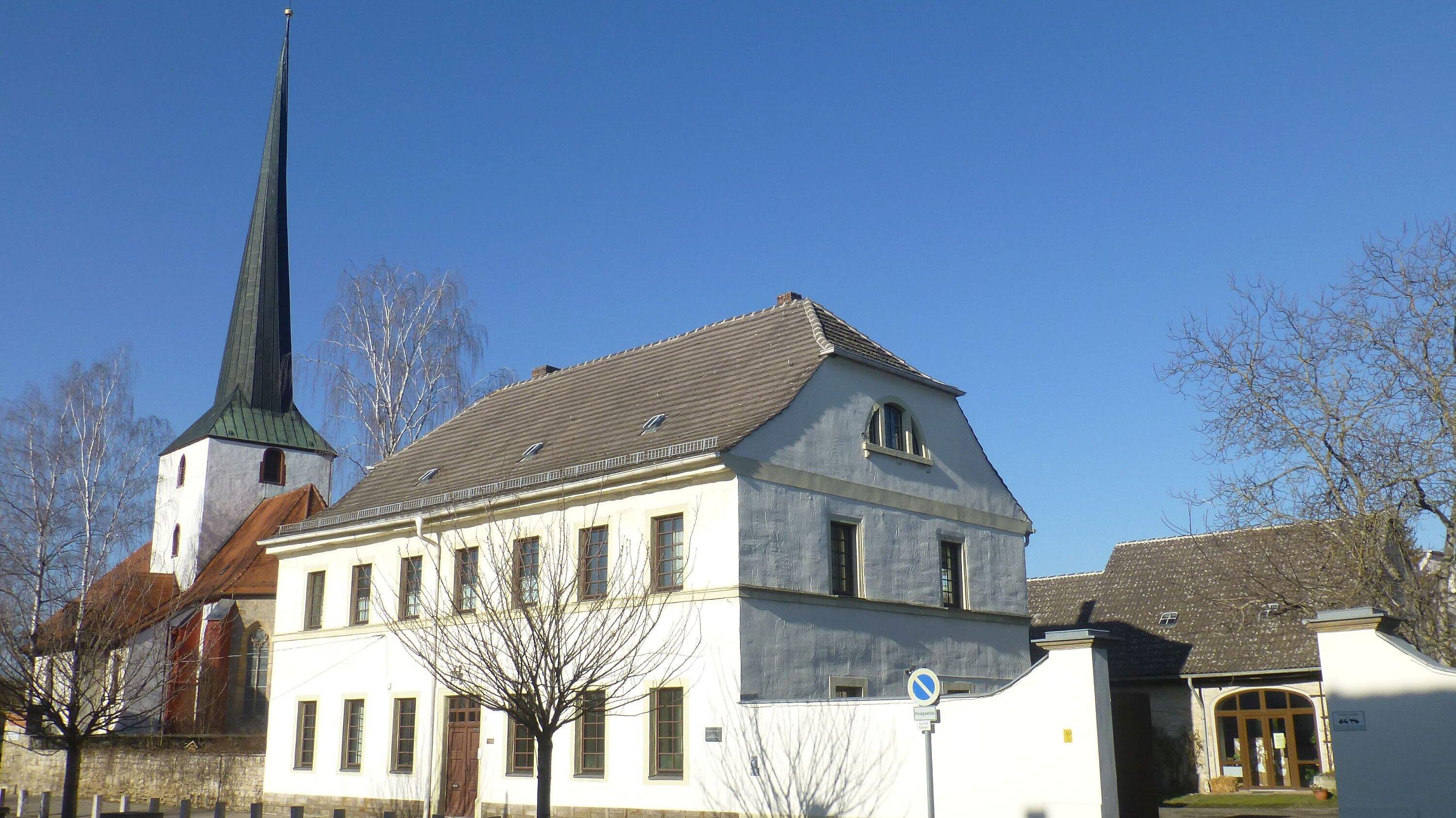 Blick auf die Kirche in Gera-Langenberg