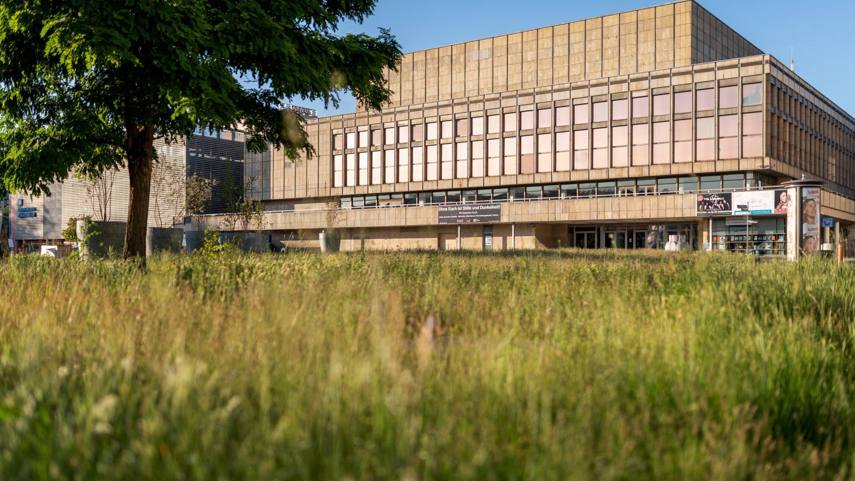 Außenansicht auf das Kultur- und Kongresszentrum in Gera. . © Thomas Müller