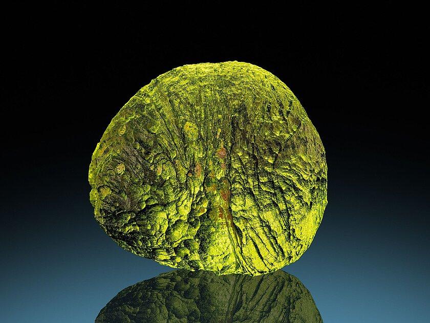 runder Tektit, glitzernd. © Robert Kennedy