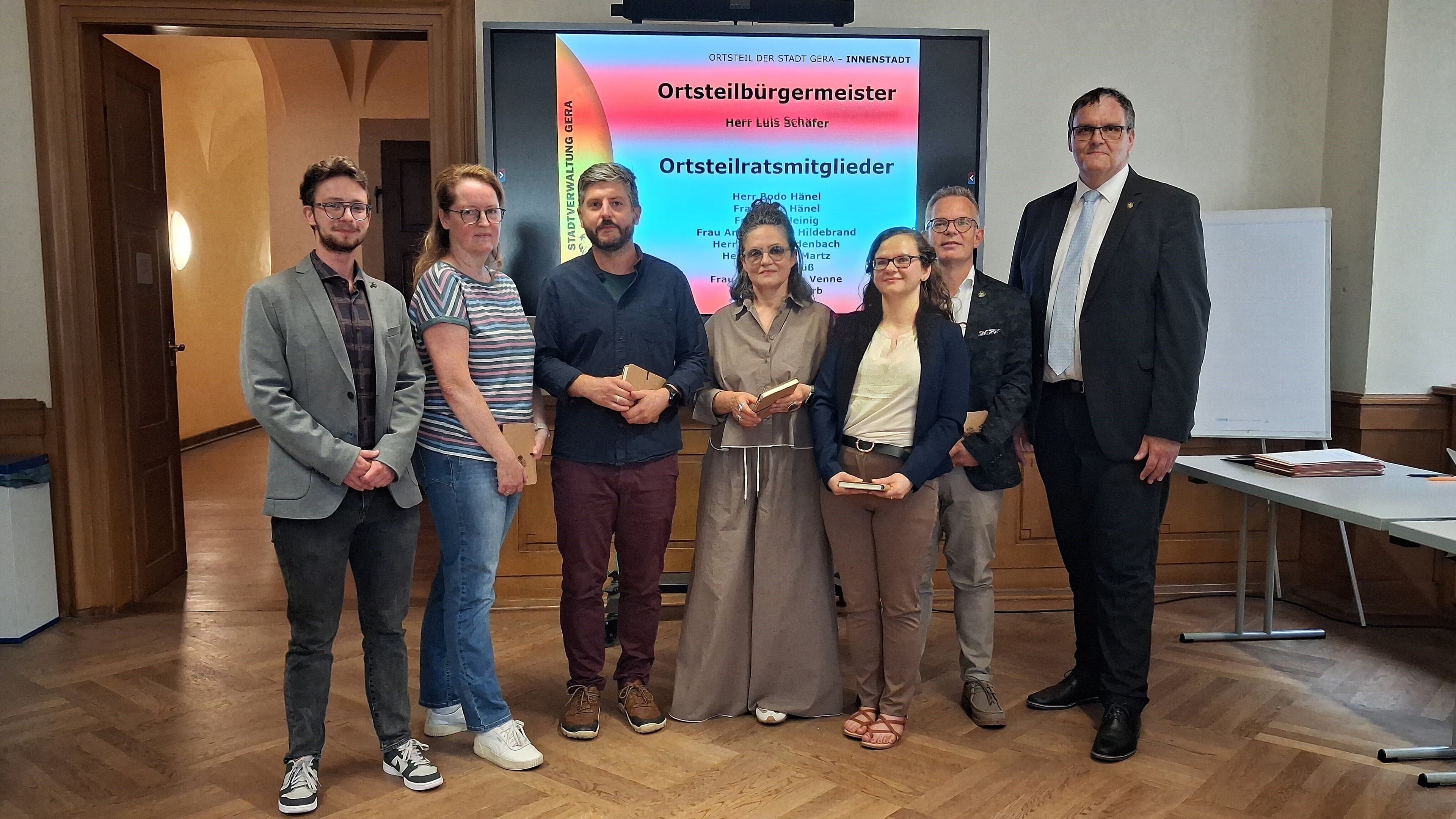 Oberbürgermeister mit Ortsteilrat Innenstadt zur Verpflichtungsveranstaltung am 01.07.2026 im Rathaus. © C. Steinhäußer